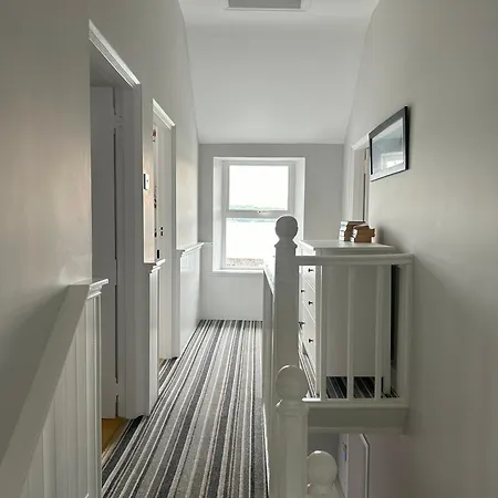Holiday home A Wonderful 3-bed House In Sleeps 6 Arthurstown