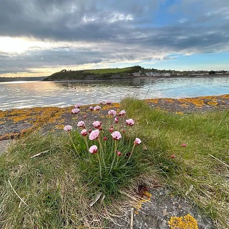 A Wonderful 3-bed House In Sleeps 6 Arthurstown